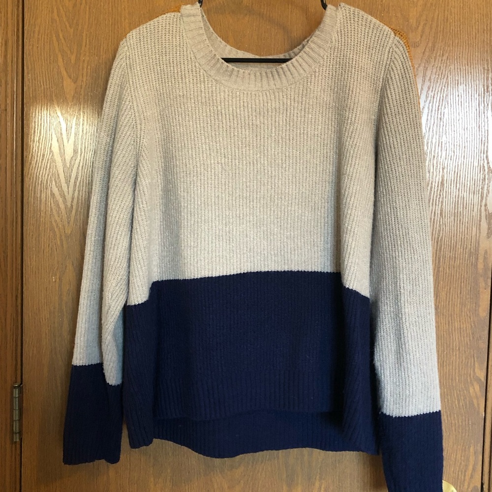 Zora ribbed long sleeve pullover